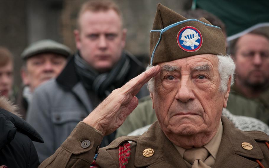 WWII paratrooper famous for bringing beer to wounded troops dies at 98