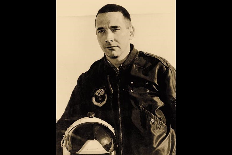Walter Boyne — bomber pilot, historian, novelist and Air and Space Museum director — dies at 90