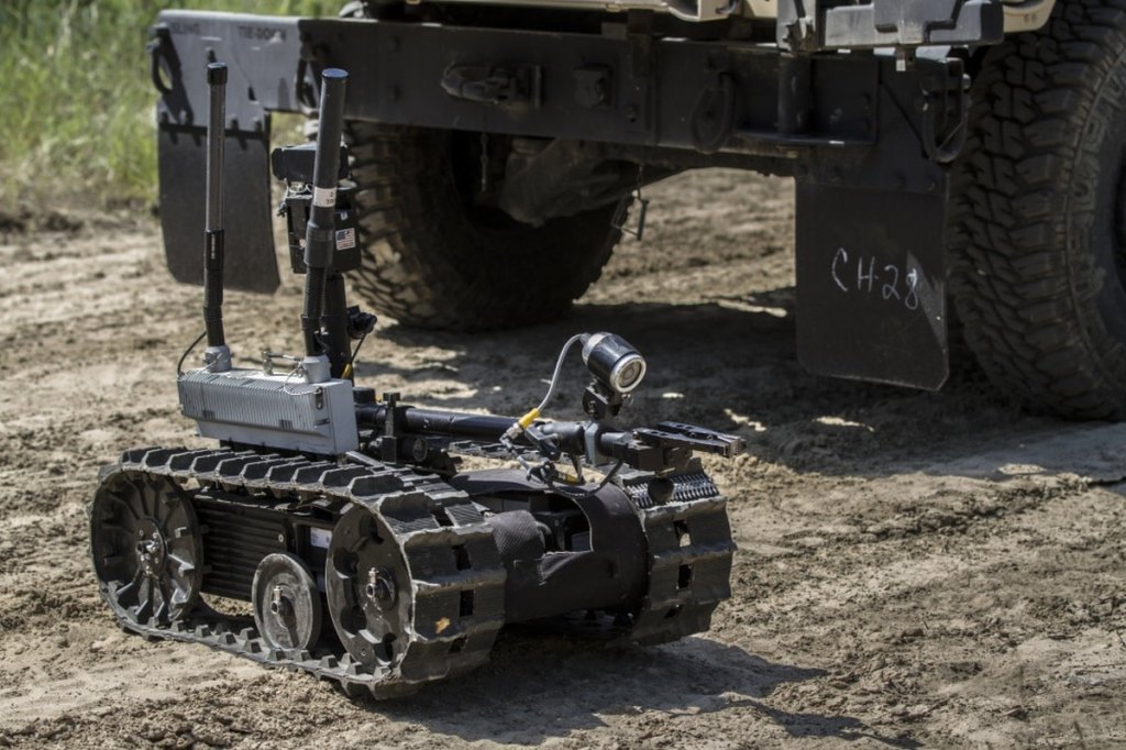 Starting off small: Army grapples with bringing robotics into fold