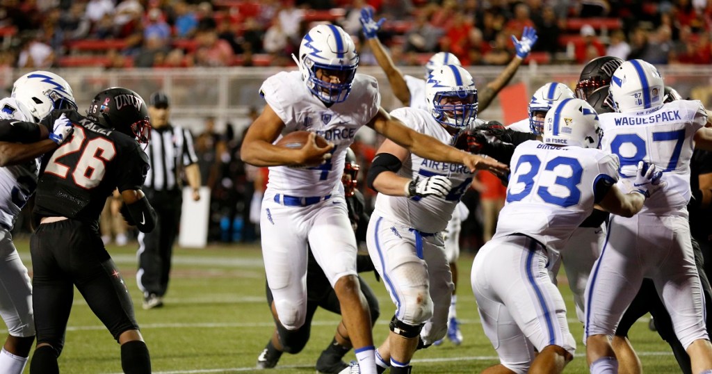 Air Force tops UNLV 41-35 for 1st conference win