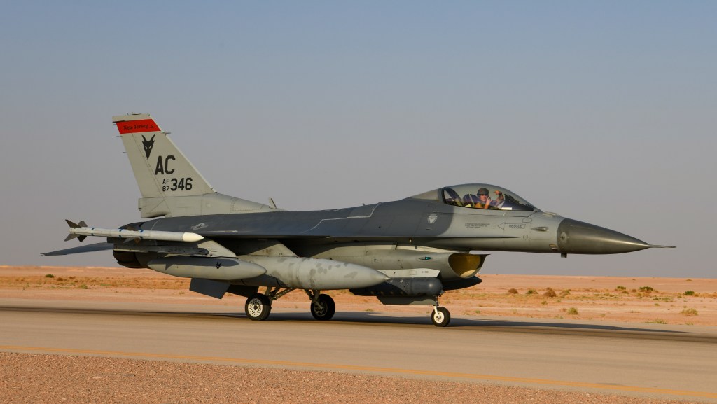 US Air Force sends more F-16s to Middle East to deter hostilities