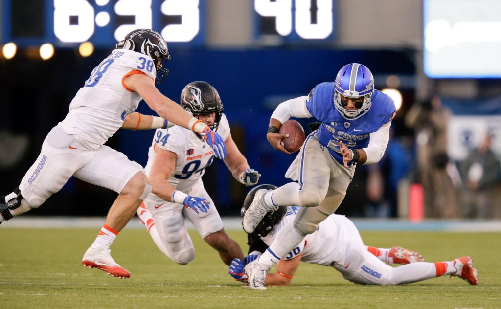 Goal-line stand lifts Air Force to 27-20 win over No. 20 Boise State