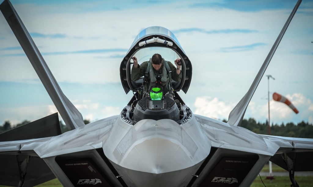 How the Air Force is scrambling to head off an exodus of fighter pilots