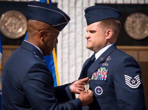 Air Force EOD tech receives Airman’s Medal for saving double amputee from flood