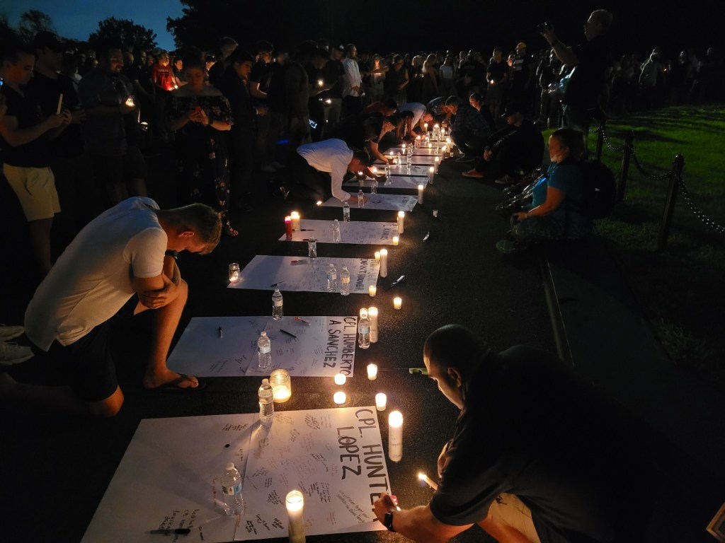 Vigil held at Marine Corps Memorial for 13 service members killed in Afghanistan