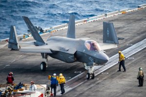 F-35 that crashed into the carrier Carl Vinson’s deck fell into the South China Sea