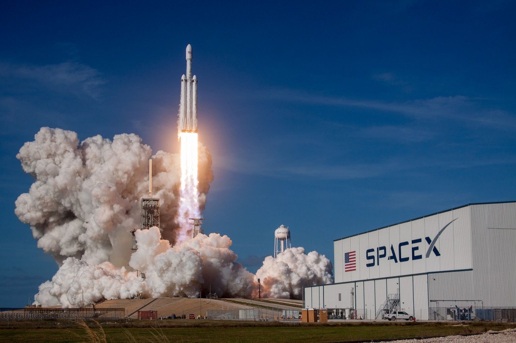 US Air Force announces rocket deal with SpaceX for military satellite
