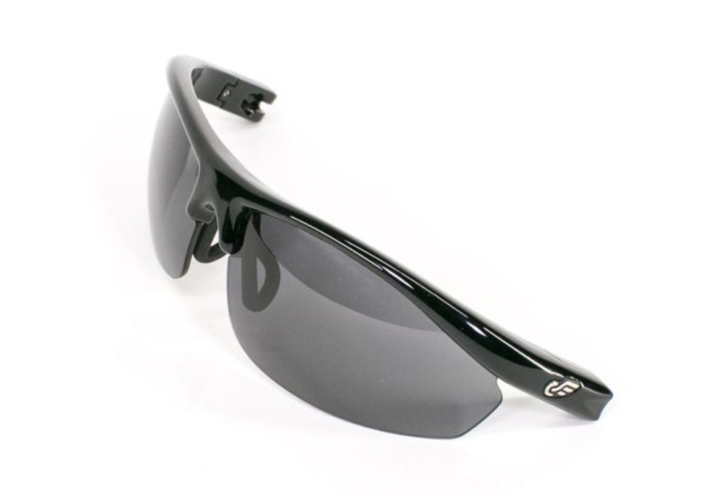 Eye Surgeon creates new shades that combine sunglasses and goggles