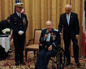 Highest-ranking D-Day survivor, who flew 69 combat missions, has died