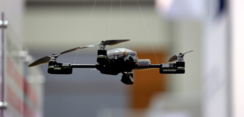 Harris Develops Flying Radio