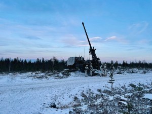 How NATO make-believe artillerists get comfy with a real-world foe