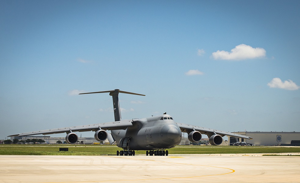 Air Force C-5M Super Galaxy lands on nose after gear malfunction