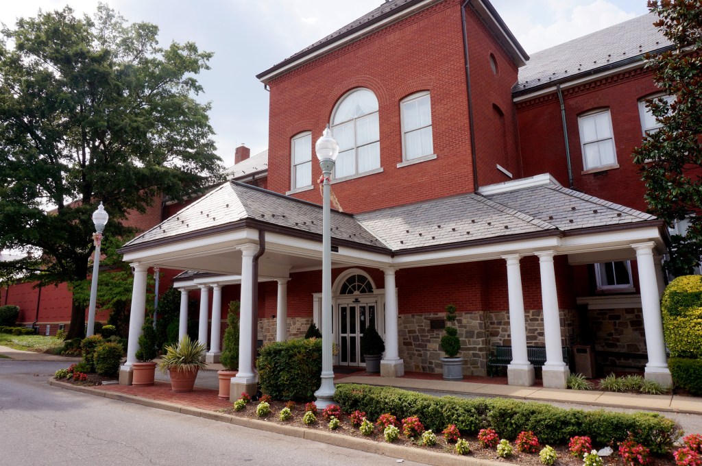 Fort Myer Officers Club, one of Army’s last, to change name, open membership