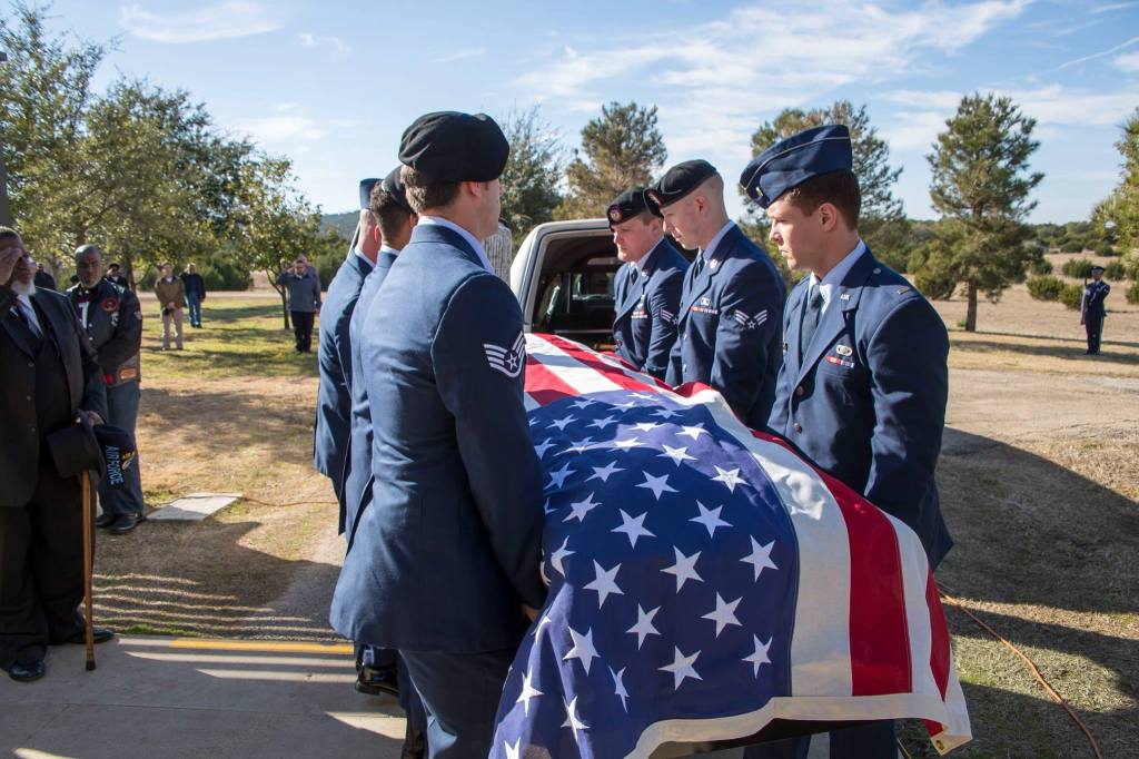 An Air Force vet died with no known family. Thousands of strangers came to his funeral in Texas to say goodbye.
