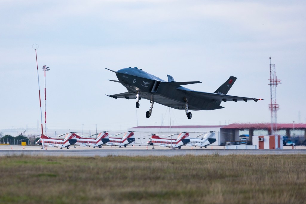 Turkey’s future unmanned fighter jet conducts first flight