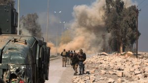 The Pentagon says this video shows ISIS using ‘sinister’ new tactics in Mosul
