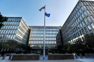 As feds’ health care options grow, choices narrow