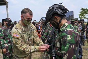 Army Pacific boss: Ukraine resistance highlights need to prepare