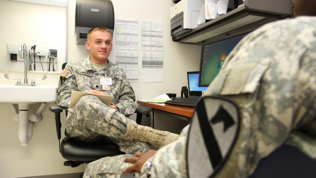White troops, especially women, tend to have more mental health concerns, report finds