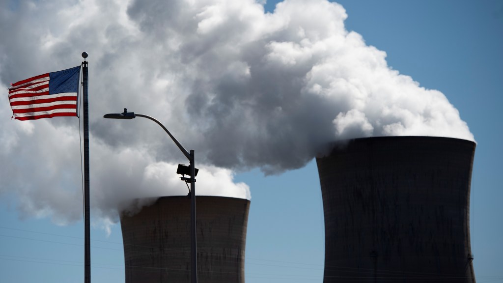 Pentagon awards contracts to design mobile nuclear reactor