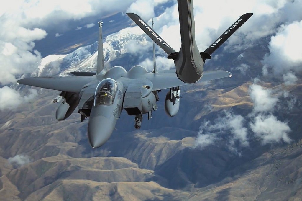 Another Boeing-Airbus tanker war is coming soon