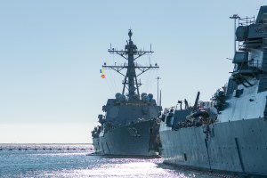 USS Sampson spills roughly 2,000 gallons of diesel fuel into Seattle harbor
