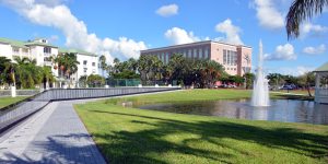 Half-scale Vietnam Wall replica dedicated in Florida