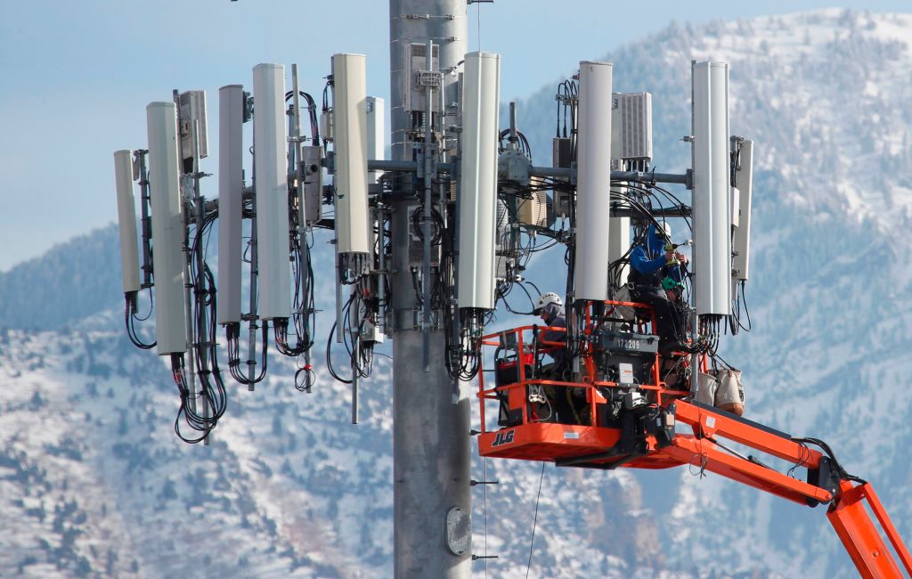 Lockheed to develop 5G testbed for Marine Corps