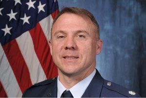 A-10 pilot who braved ‘hailstorm of anti-aircraft fire’ to save soldiers receives Silver Star