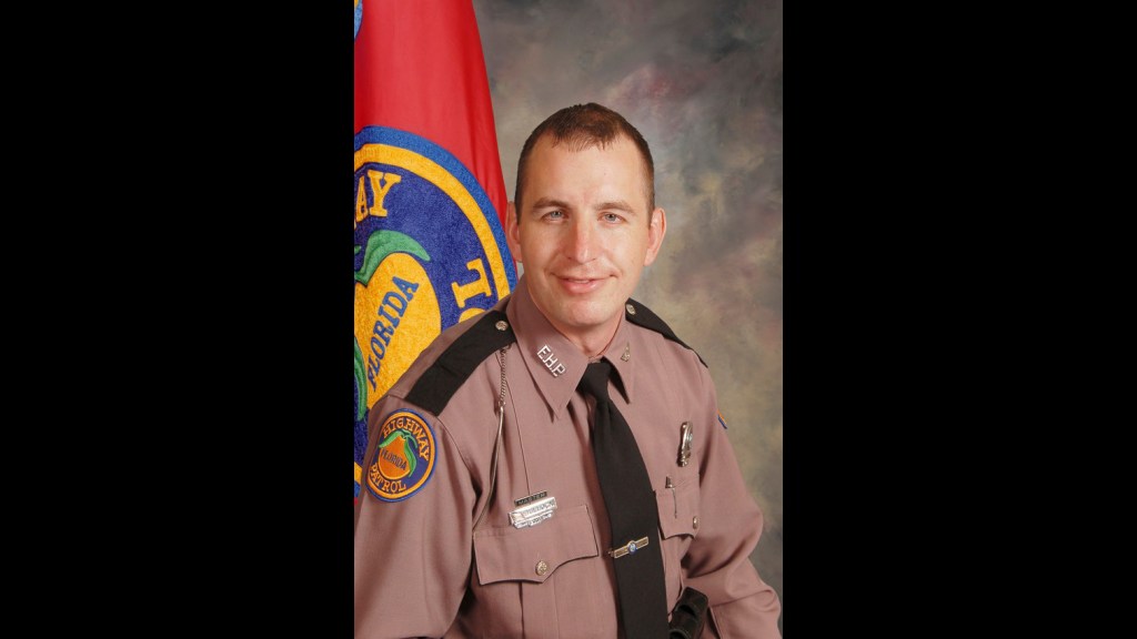 State trooper, an Air Force veteran, killed assisting motorist in Florida