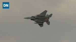 A US Air Force F-15E zooms by the Dubai Airshow