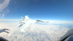 Russian jet nears F-16