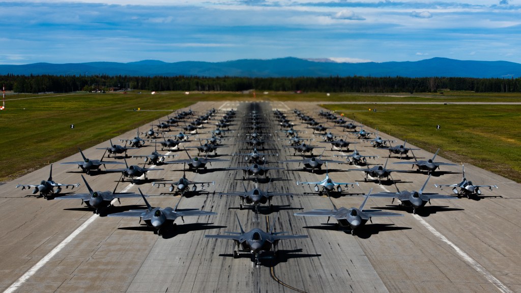 Congress may alter Air Force fighter structure as service fails to reach 1,145 aircraft minimum