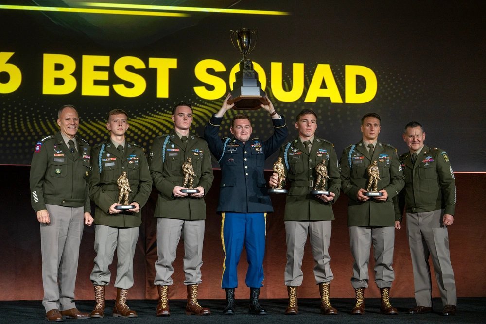 ‘Who doesn’t want to be first?’ Best Squad, NCO and Soldier named at AUSA